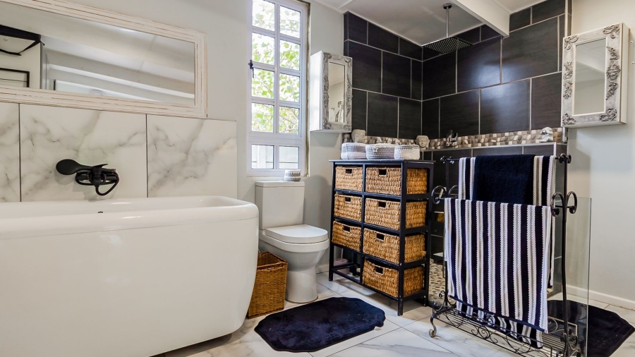 1 Bedroom Property for Sale in Kleinmond Western Cape
